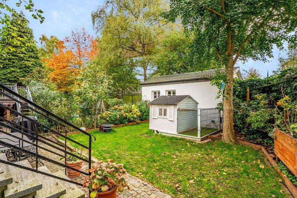 Prodej domu 236 m², pozemek 370 m², Georg-Gröning-Straße 61, Bremen Schwachhausen, Bremen Prodej domu 236 m², pozemek 370 m², Georg-Gröning-Straße 61, Bremen Schwachhausen, Bremen