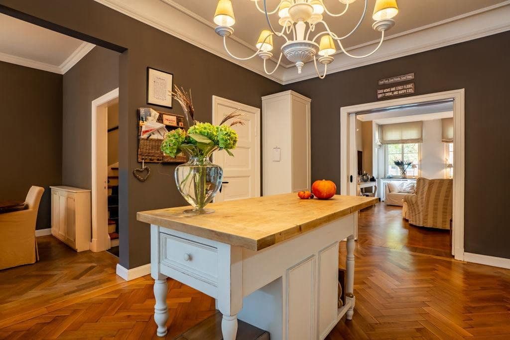 Prodej domu 236 m², pozemek 370 m², Georg-Gröning-Straße 61, Bremen Schwachhausen, Bremen Prodej domu 236 m², pozemek 370 m², Georg-Gröning-Straße 61, Bremen Schwachhausen, Bremen