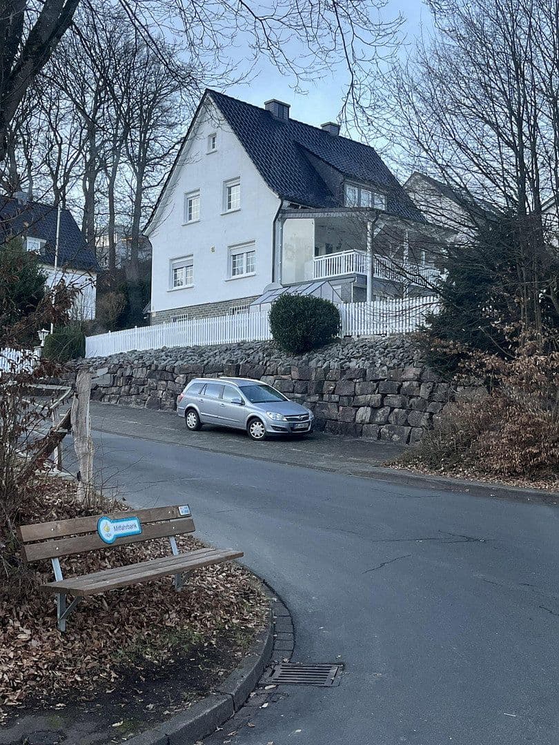 Prodej domu 130 m², pozemek 650 m², Dumickerweg2, Olpe, Severní Porýní-Vestfálsko Prodej domu 130 m², pozemek 650 m², Dumickerweg2, Olpe, Severní Porýní-Vestfálsko
