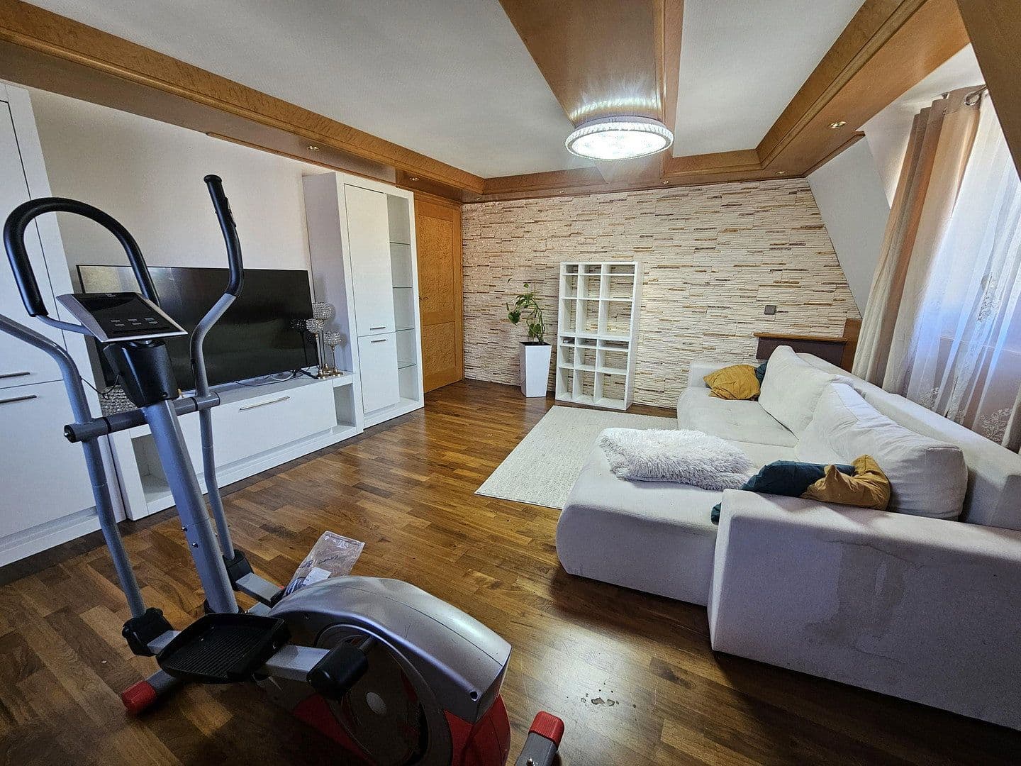 Pronájem bytu 6+1 143 m², Leidringer Str. 2, Rosenfeld, Bádensko-Württembersko Pronájem bytu 6+1 143 m², Leidringer Str. 2, Rosenfeld, Bádensko-Württembersko