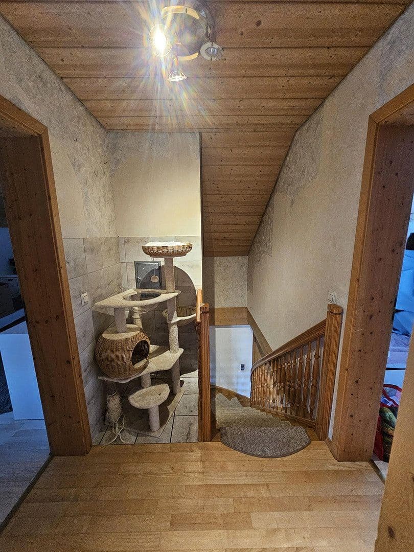 Pronájem bytu 6+1 143 m², Leidringer Str. 2, Rosenfeld, Bádensko-Württembersko Pronájem bytu 6+1 143 m², Leidringer Str. 2, Rosenfeld, Bádensko-Württembersko