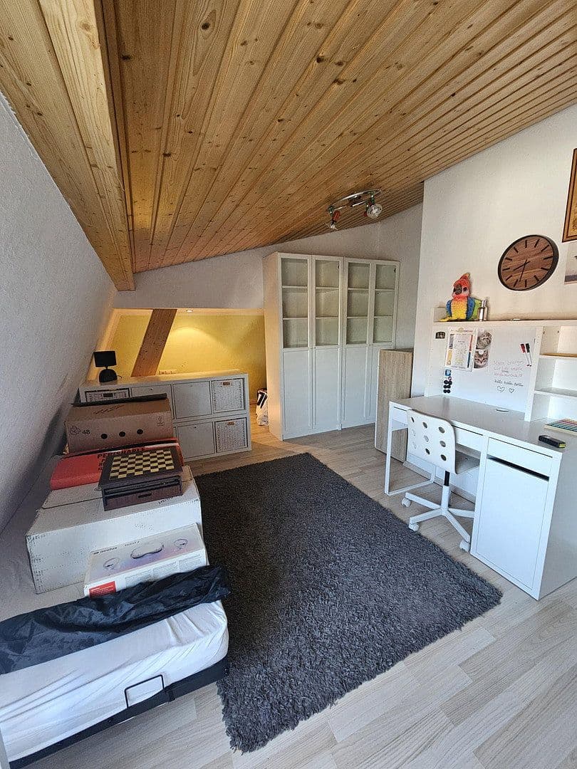 Pronájem bytu 6+1 143 m², Leidringer Str. 2, Rosenfeld, Bádensko-Württembersko Pronájem bytu 6+1 143 m², Leidringer Str. 2, Rosenfeld, Bádensko-Württembersko
