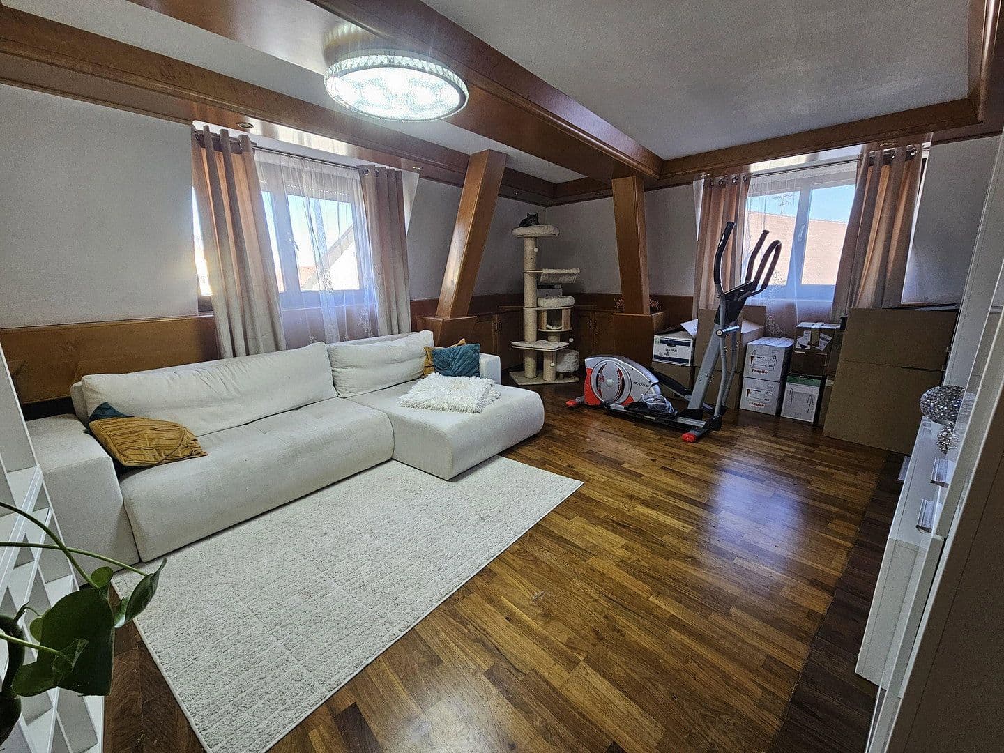Pronájem bytu 6+1 143 m², Leidringer Str. 2, Rosenfeld, Bádensko-Württembersko Pronájem bytu 6+1 143 m², Leidringer Str. 2, Rosenfeld, Bádensko-Württembersko