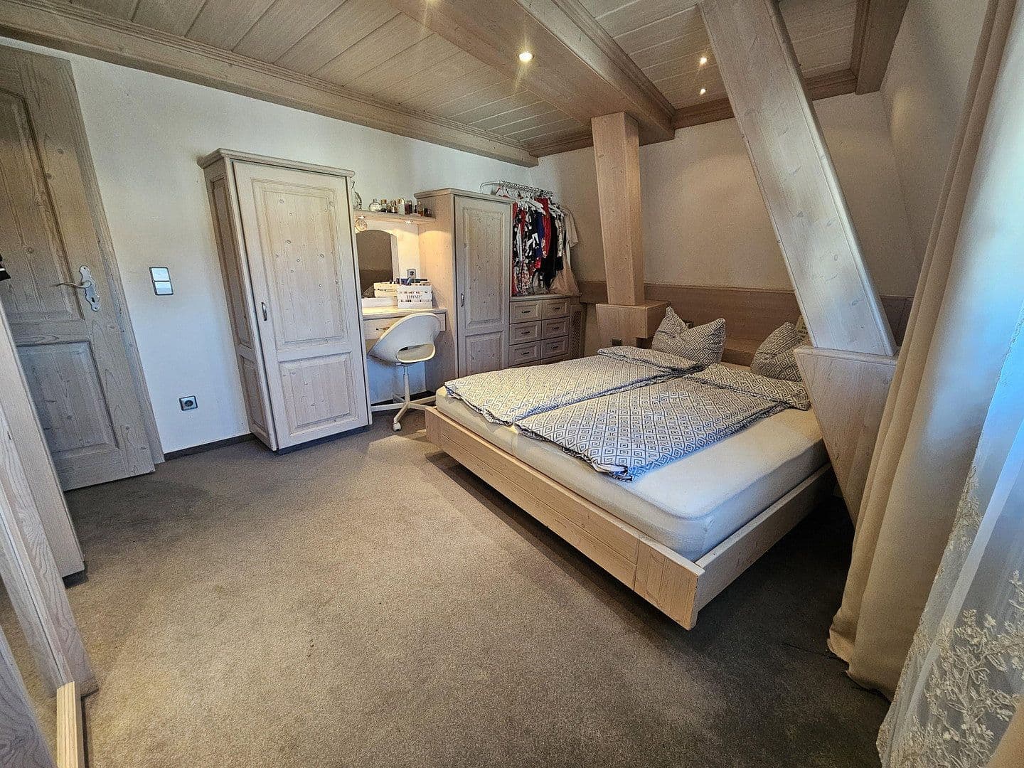 Pronájem bytu 6+1 143 m², Leidringer Str. 2, Rosenfeld, Bádensko-Württembersko Pronájem bytu 6+1 143 m², Leidringer Str. 2, Rosenfeld, Bádensko-Württembersko