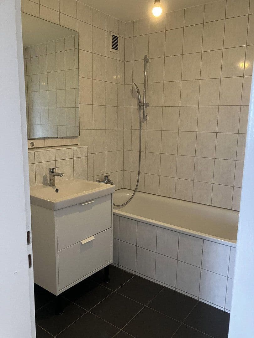 Prodej bytu 3+1 90 m², Ludwigshafen - Süd, Porýní-Falc Prodej bytu 3+1 90 m², Ludwigshafen - Süd, Porýní-Falc