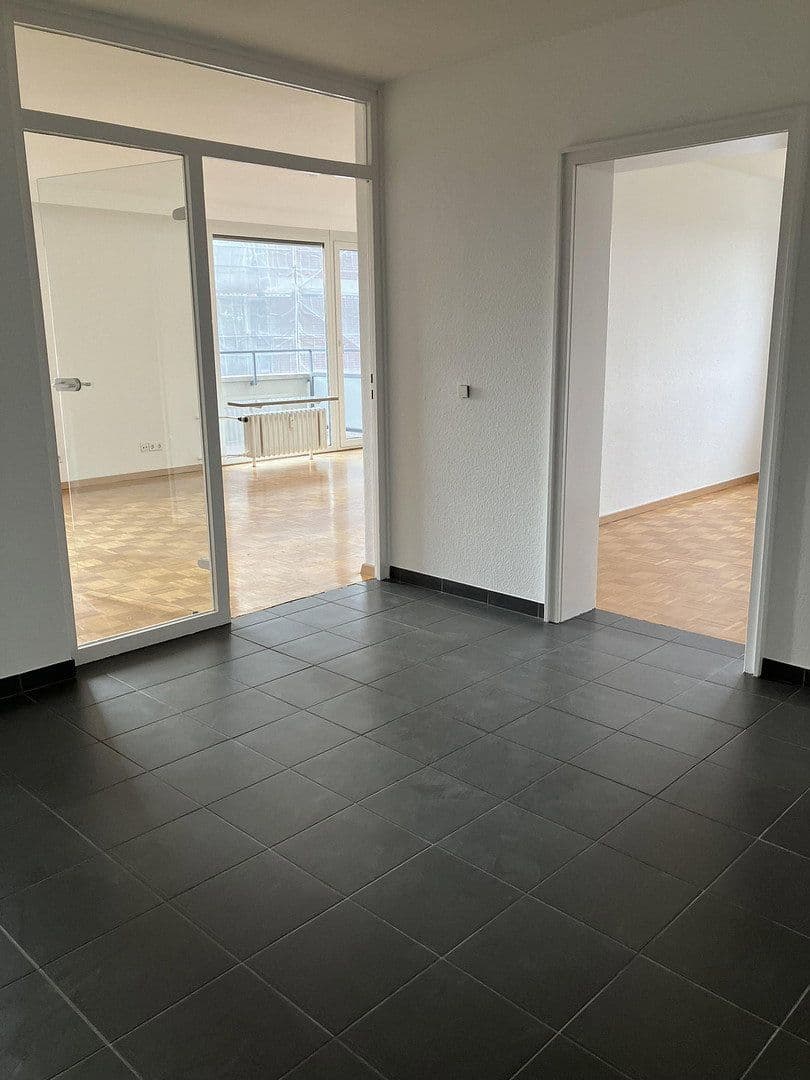 Prodej bytu 3+1 90 m², Ludwigshafen - Süd, Porýní-Falc Prodej bytu 3+1 90 m², Ludwigshafen - Süd, Porýní-Falc