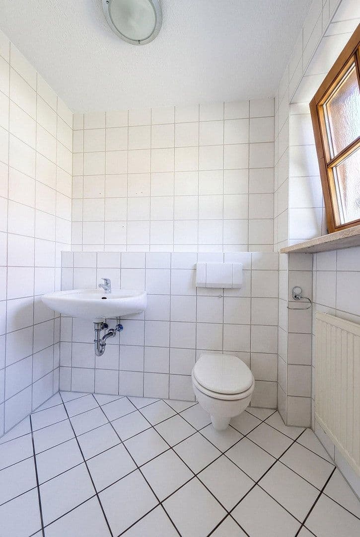 Pronájem domu 175 m², pozemek 684 m², Germaringen, Bavorsko Pronájem domu 175 m², pozemek 684 m², Germaringen, Bavorsko