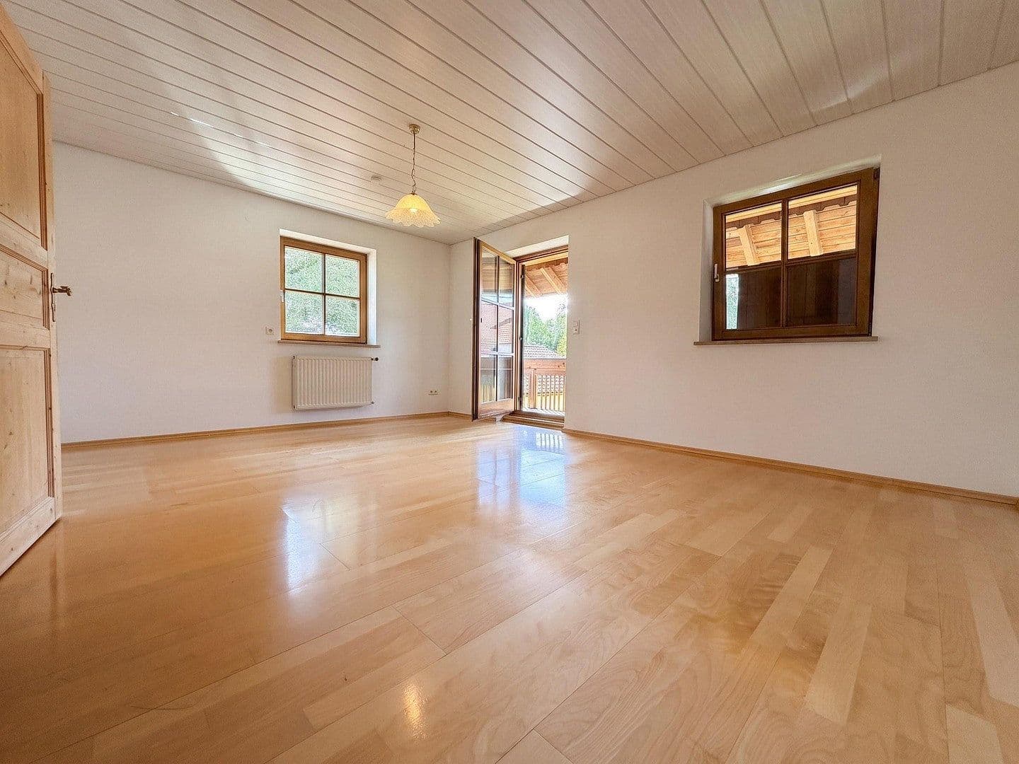 Pronájem domu 175 m², pozemek 684 m², Germaringen, Bavorsko Pronájem domu 175 m², pozemek 684 m², Germaringen, Bavorsko