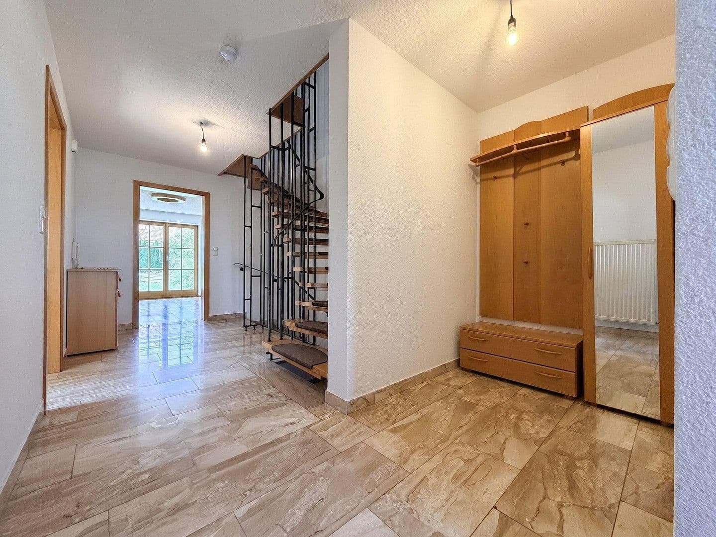 Pronájem domu 175 m², pozemek 684 m², Germaringen, Bavorsko Pronájem domu 175 m², pozemek 684 m², Germaringen, Bavorsko