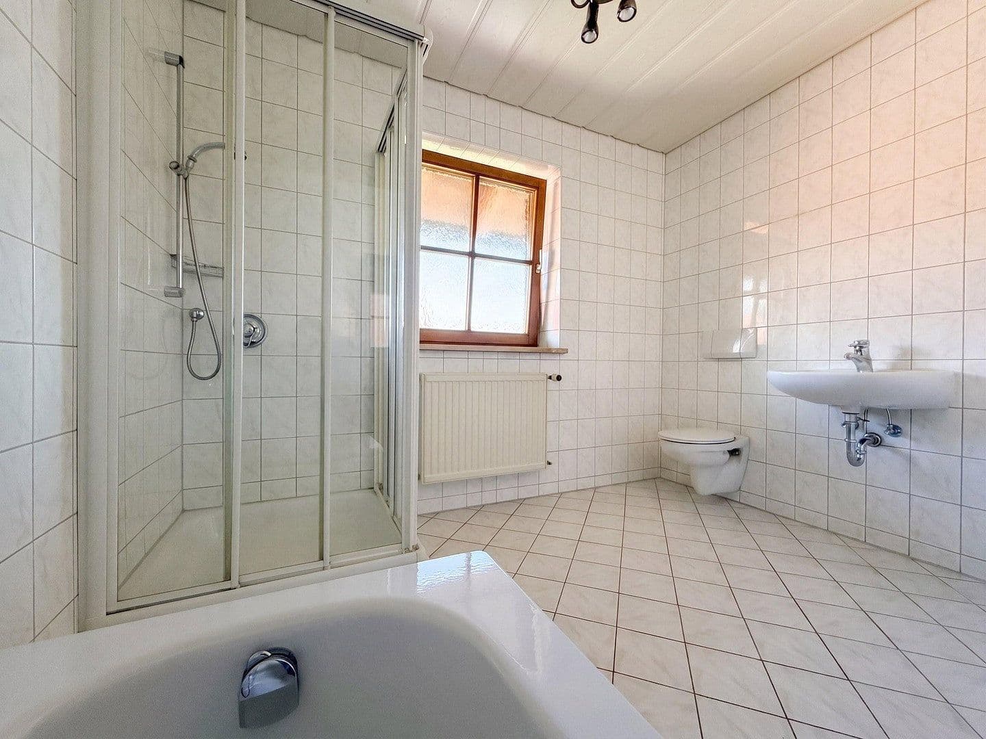 Pronájem domu 175 m², pozemek 684 m², Germaringen, Bavorsko Pronájem domu 175 m², pozemek 684 m², Germaringen, Bavorsko