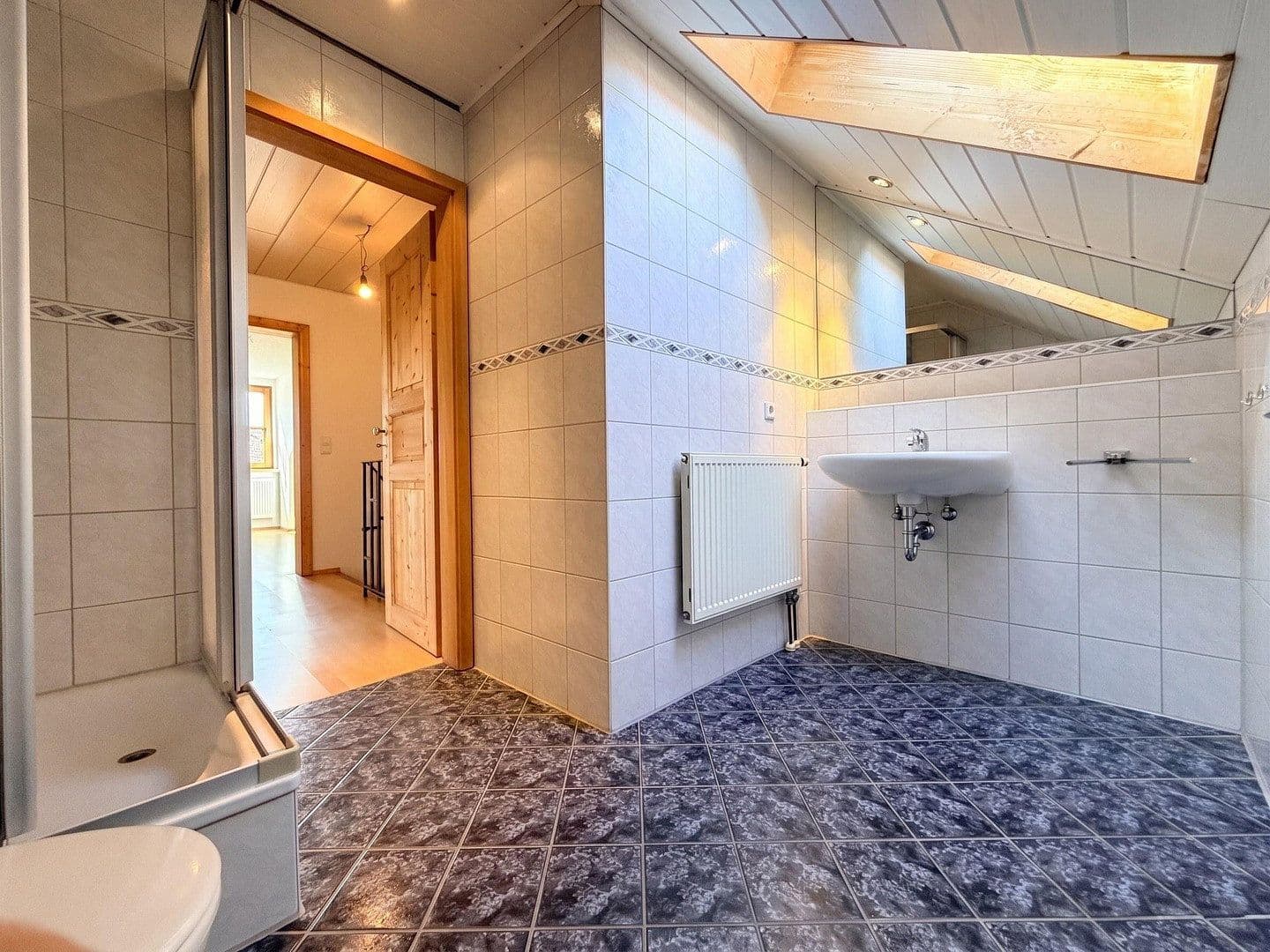 Pronájem domu 175 m², pozemek 684 m², Germaringen, Bavorsko Pronájem domu 175 m², pozemek 684 m², Germaringen, Bavorsko