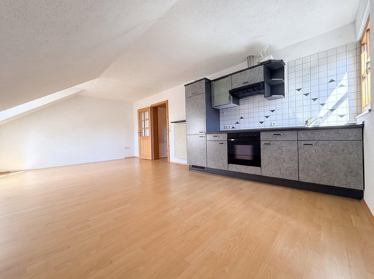 Pronájem domu 175 m², pozemek 684 m², Germaringen, Bavorsko Pronájem domu 175 m², pozemek 684 m², Germaringen, Bavorsko