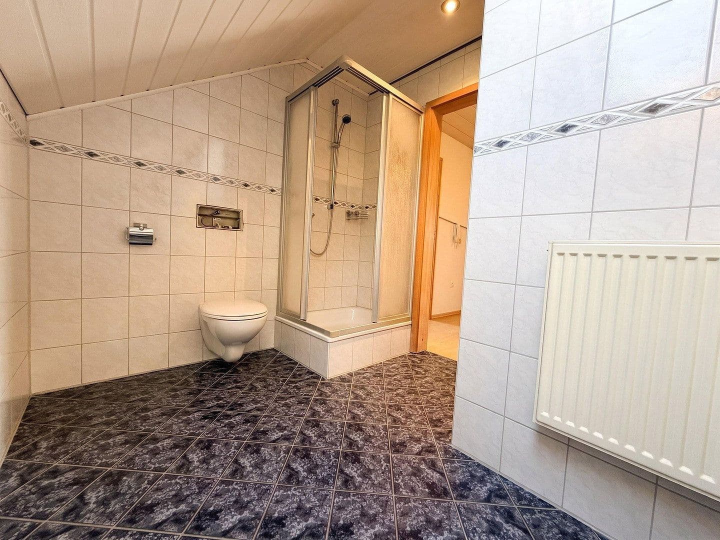 Pronájem domu 175 m², pozemek 684 m², Germaringen, Bavorsko Pronájem domu 175 m², pozemek 684 m², Germaringen, Bavorsko