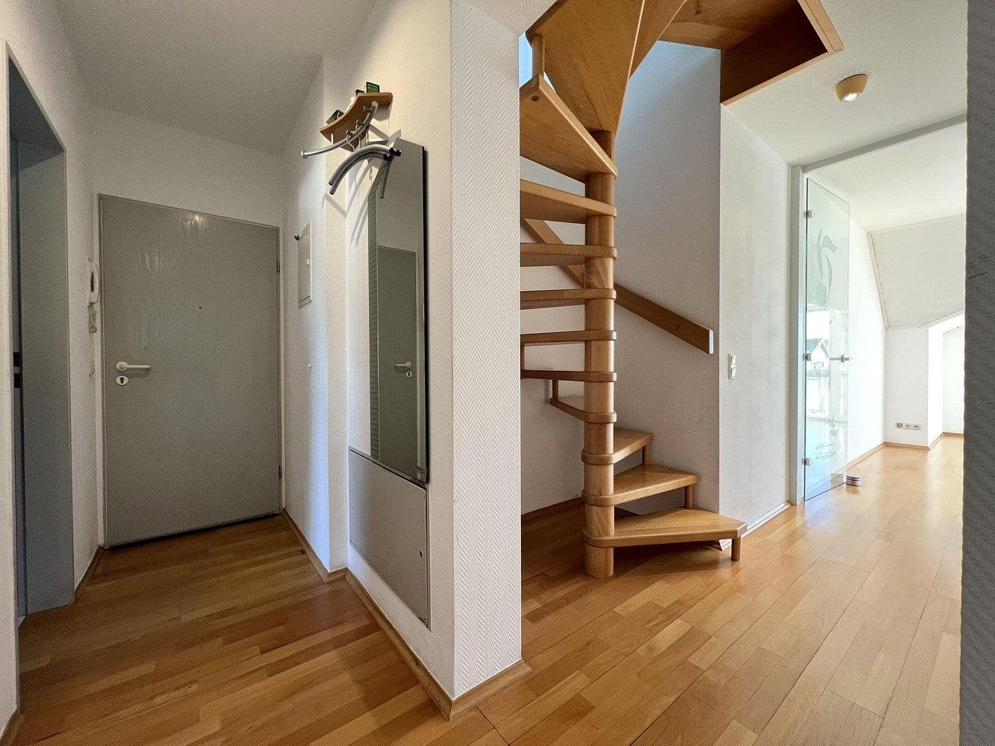 Pronájem bytu 4+1 101 m², Reuterallee 69, Darmstadt, Hessen Pronájem bytu 4+1 101 m², Reuterallee 69, Darmstadt, Hessen