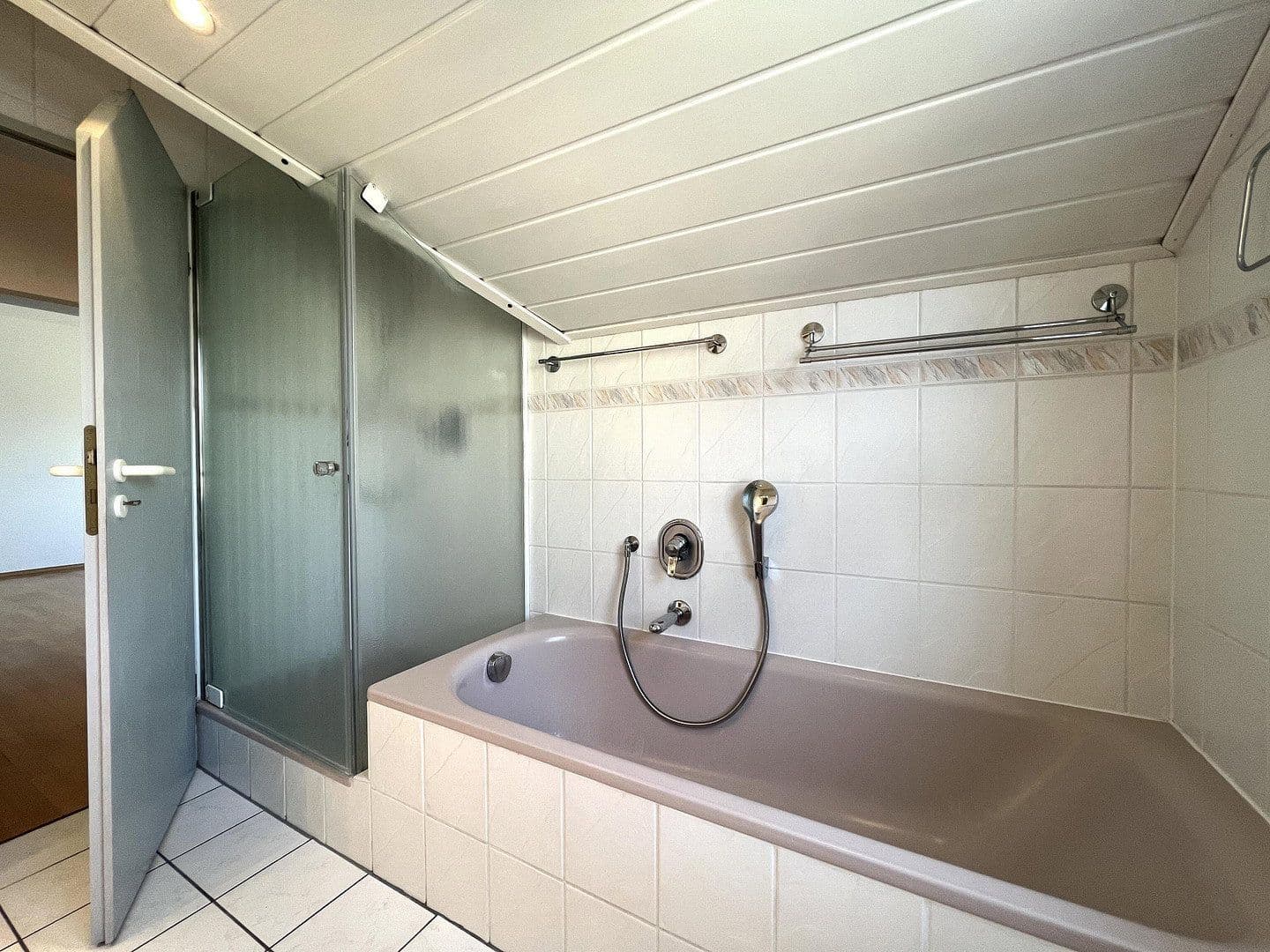 Pronájem bytu 4+1 101 m², Reuterallee 69, Darmstadt, Hessen Pronájem bytu 4+1 101 m², Reuterallee 69, Darmstadt, Hessen