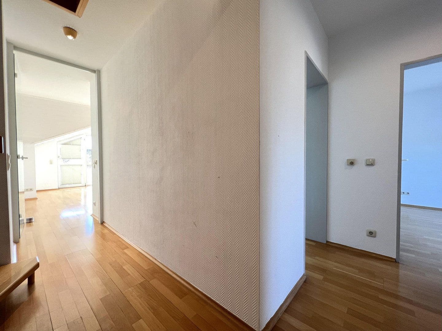 Pronájem bytu 4+1 101 m², Reuterallee 69, Darmstadt, Hessen Pronájem bytu 4+1 101 m², Reuterallee 69, Darmstadt, Hessen