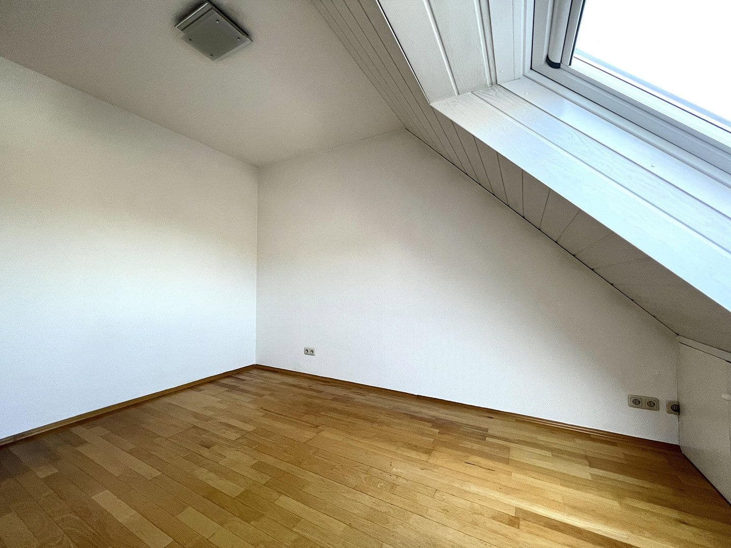 Pronájem bytu 4+1 101 m², Reuterallee 69, Darmstadt, Hessen Pronájem bytu 4+1 101 m², Reuterallee 69, Darmstadt, Hessen
