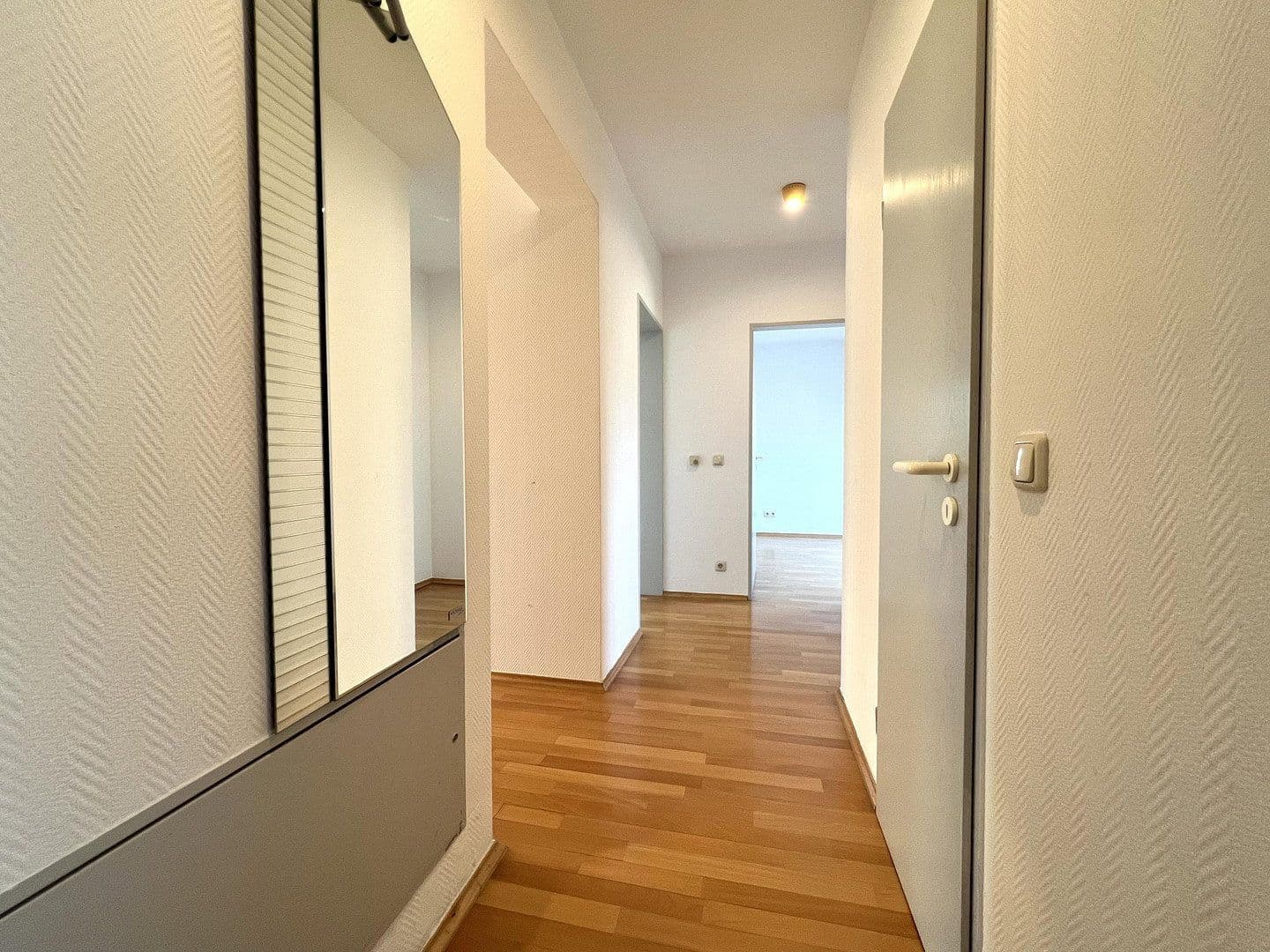 Pronájem bytu 4+1 101 m², Reuterallee 69, Darmstadt, Hessen Pronájem bytu 4+1 101 m², Reuterallee 69, Darmstadt, Hessen