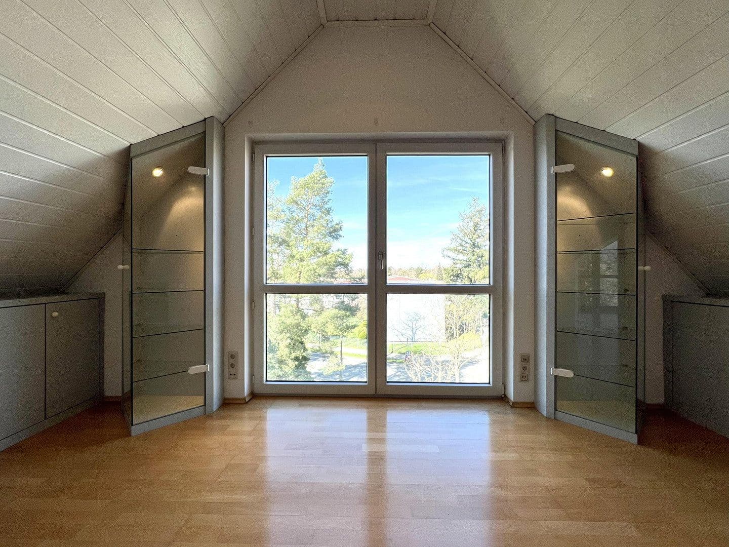 Pronájem bytu 4+1 101 m², Reuterallee 69, Darmstadt, Hessen Pronájem bytu 4+1 101 m², Reuterallee 69, Darmstadt, Hessen