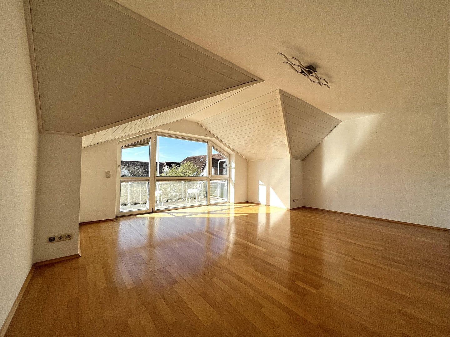 Pronájem bytu 4+1 101 m², Reuterallee 69, Darmstadt, Hessen Pronájem bytu 4+1 101 m², Reuterallee 69, Darmstadt, Hessen