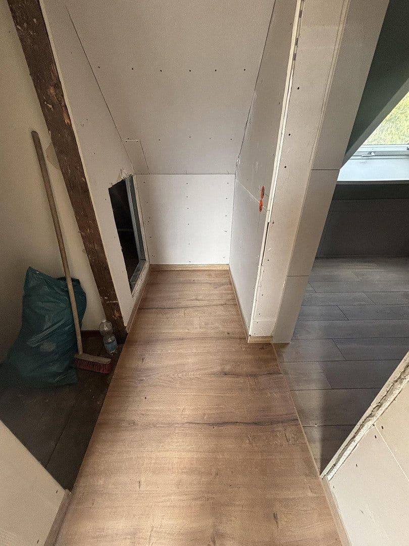 Pronájem bytu 2+kk 55 m², Münsingen, Bádensko-Württembersko Pronájem bytu 2+kk 55 m², Münsingen, Bádensko-Württembersko