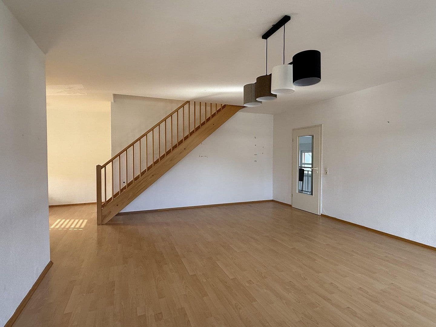 Pronájem bytu 3+1 95 m², Lohr am Main, Bavorsko Pronájem bytu 3+1 95 m², Lohr am Main, Bavorsko