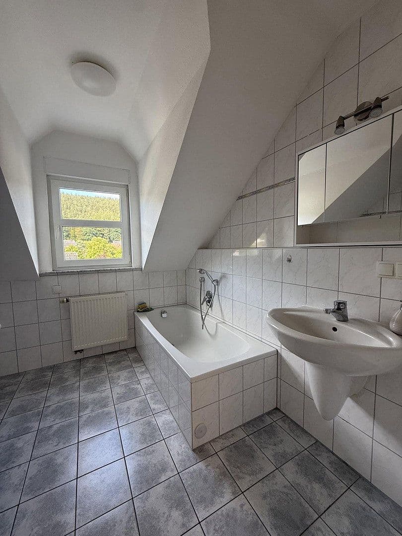 Pronájem bytu 3+1 95 m², Lohr am Main, Bavorsko Pronájem bytu 3+1 95 m², Lohr am Main, Bavorsko