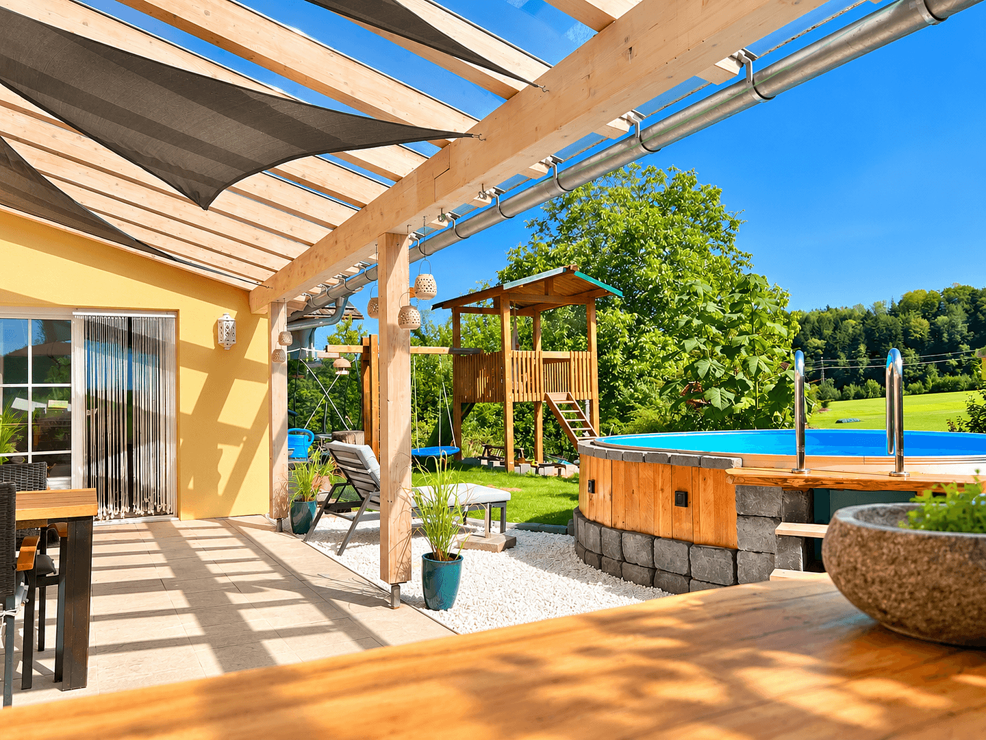 Prodej domu 217 m², pozemek 824 m², Siegsdorf, Bavorsko Prodej domu 217 m², pozemek 824 m², Siegsdorf, Bavorsko