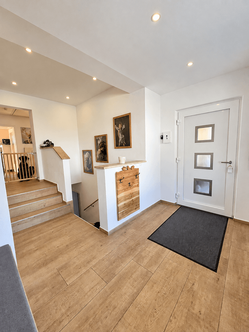 Prodej domu 217 m², pozemek 824 m², Siegsdorf, Bavorsko Prodej domu 217 m², pozemek 824 m², Siegsdorf, Bavorsko