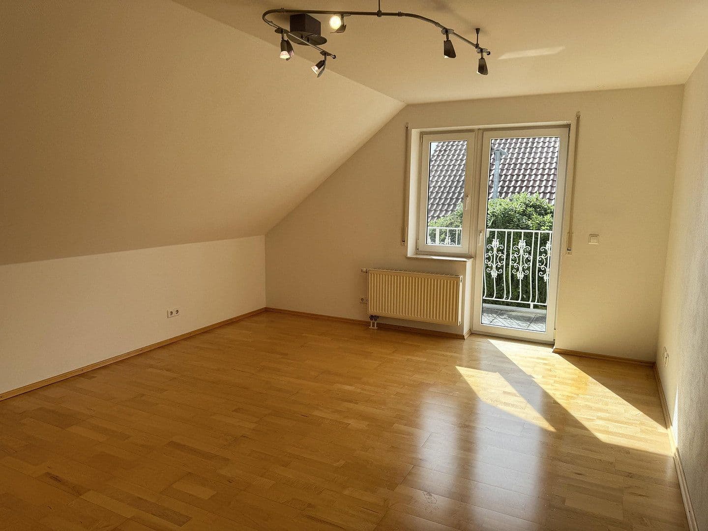Prodej domu 164 m², pozemek 477 m², Kippenheim, Bádensko-Württembersko Prodej domu 164 m², pozemek 477 m², Kippenheim, Bádensko-Württembersko