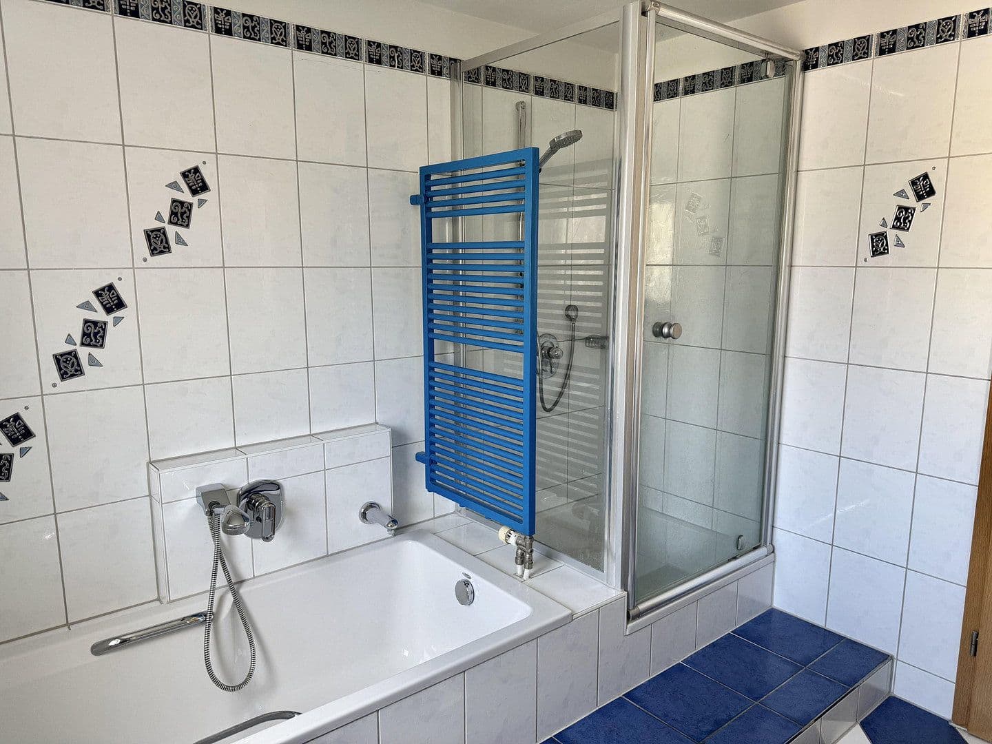 Prodej domu 164 m², pozemek 477 m², Kippenheim, Bádensko-Württembersko Prodej domu 164 m², pozemek 477 m², Kippenheim, Bádensko-Württembersko