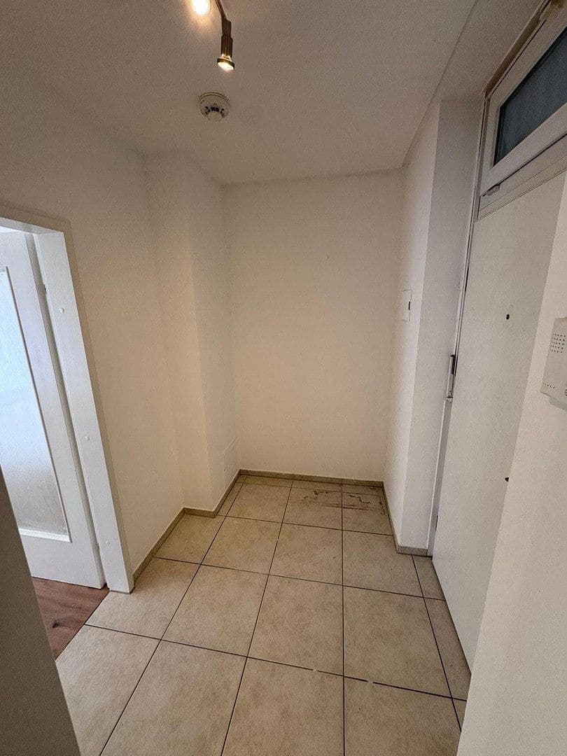 Pronájem bytu 1+1 31 m², Hannoverstraße 8, München, Bavorsko Pronájem bytu 1+1 31 m², Hannoverstraße 8, München, Bavorsko