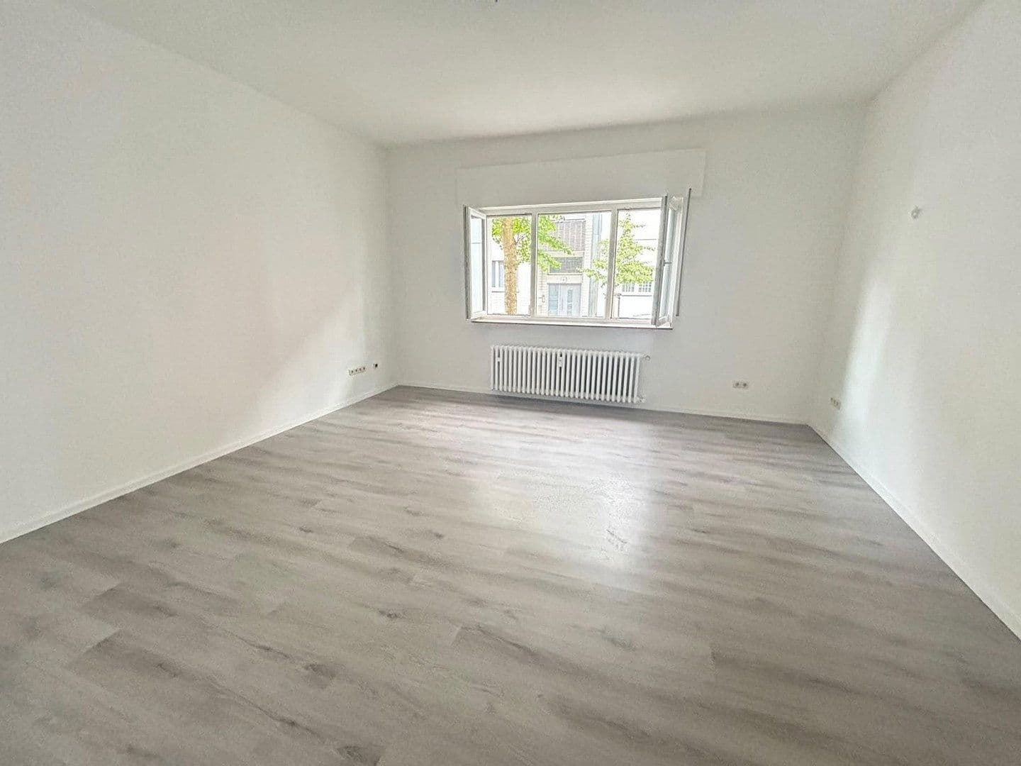Pronájem bytu 1+kk 43 m², Schlangenwallstraße 7, Gelsenkirchen, Severní Porýní-Vestfálsko Pronájem bytu 1+kk 43 m², Schlangenwallstraße 7, Gelsenkirchen, Severní Porýní-Vestfálsko