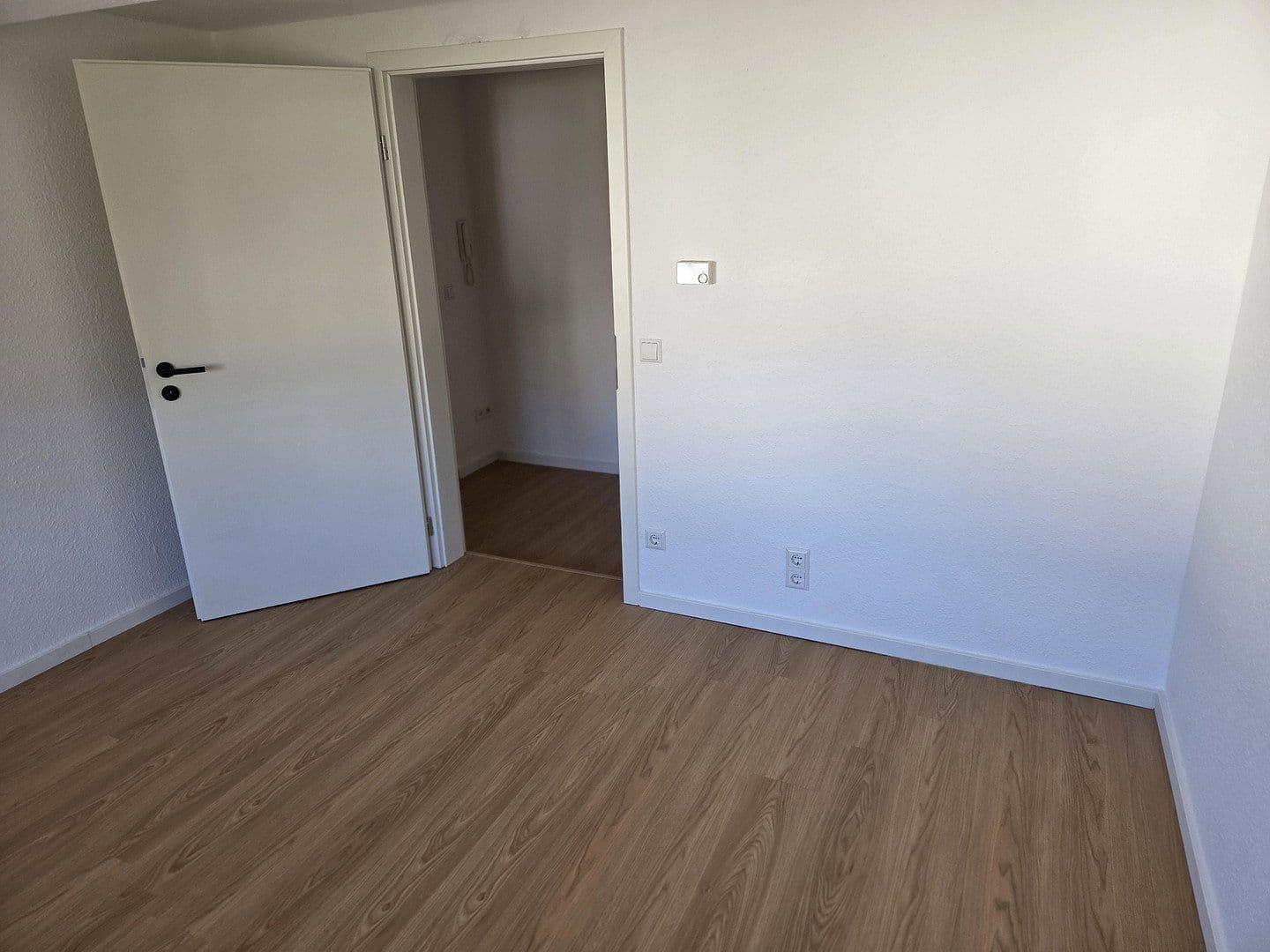 Pronájem bytu 4+1 94 m², Hindenburgstraße 72, Straubenhardt, Bádensko-Württembersko Pronájem bytu 4+1 94 m², Hindenburgstraße 72, Straubenhardt, Bádensko-Württembersko