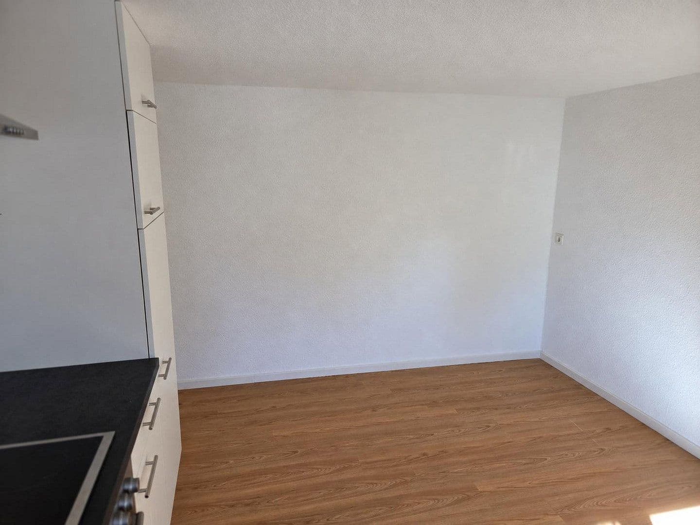Pronájem bytu 4+1 94 m², Hindenburgstraße 72, Straubenhardt, Bádensko-Württembersko Pronájem bytu 4+1 94 m², Hindenburgstraße 72, Straubenhardt, Bádensko-Württembersko