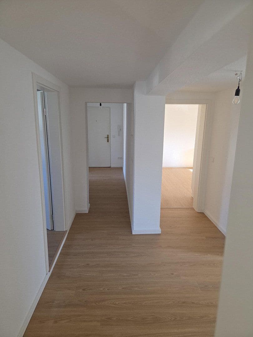 Pronájem bytu 4+1 94 m², Hindenburgstraße 72, Straubenhardt, Bádensko-Württembersko Pronájem bytu 4+1 94 m², Hindenburgstraße 72, Straubenhardt, Bádensko-Württembersko