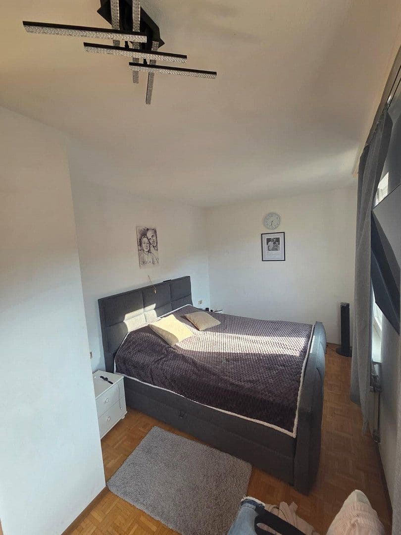 Pronájem bytu 3+kk 100 m², Oberndorfer Straße 23, Schramberg, Bádensko-Württembersko Pronájem bytu 3+kk 100 m², Oberndorfer Straße 23, Schramberg, Bádensko-Württembersko
