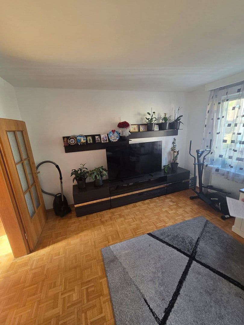 Pronájem bytu 3+kk 100 m², Oberndorfer Straße 23, Schramberg, Bádensko-Württembersko Pronájem bytu 3+kk 100 m², Oberndorfer Straße 23, Schramberg, Bádensko-Württembersko