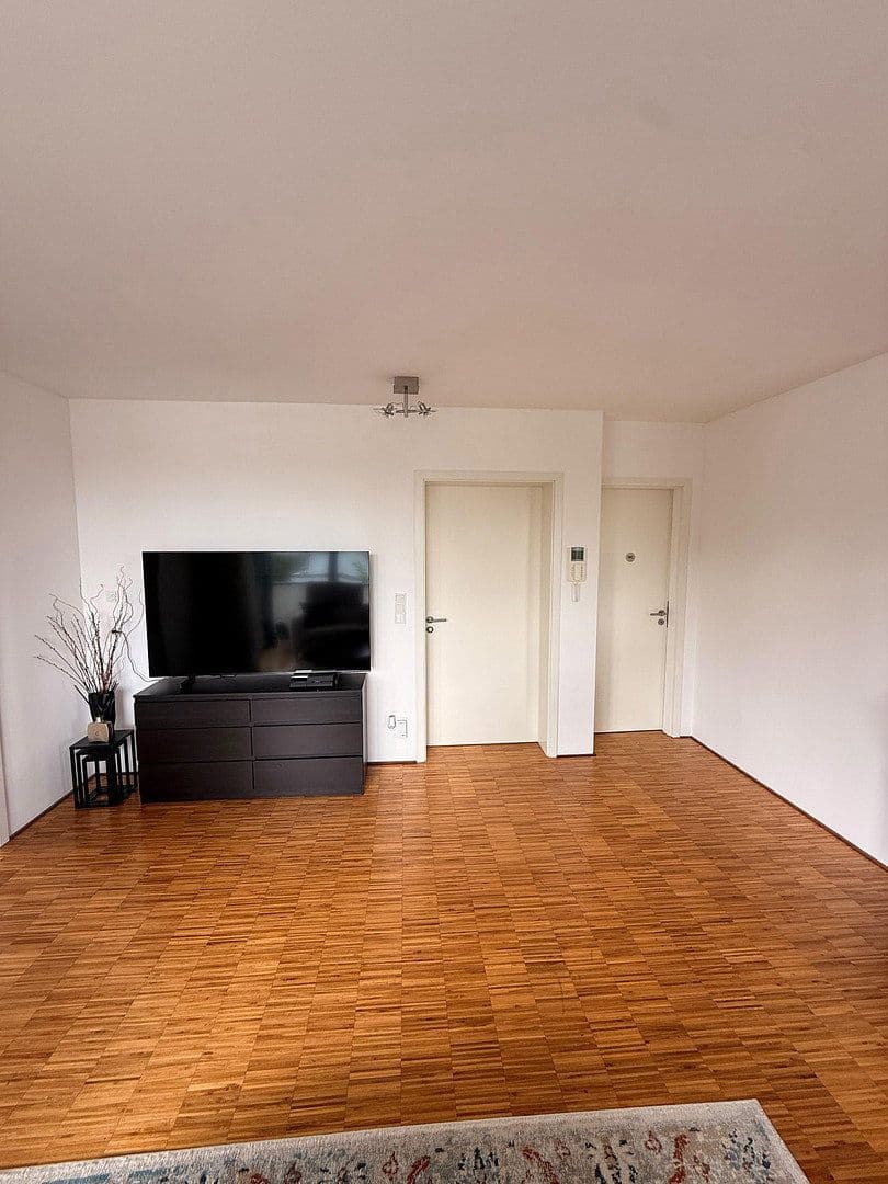 Pronájem bytu 2+1 94 m², Am Eichelgarten 18, Wiesbaden, Hessen Pronájem bytu 2+1 94 m², Am Eichelgarten 18, Wiesbaden, Hessen