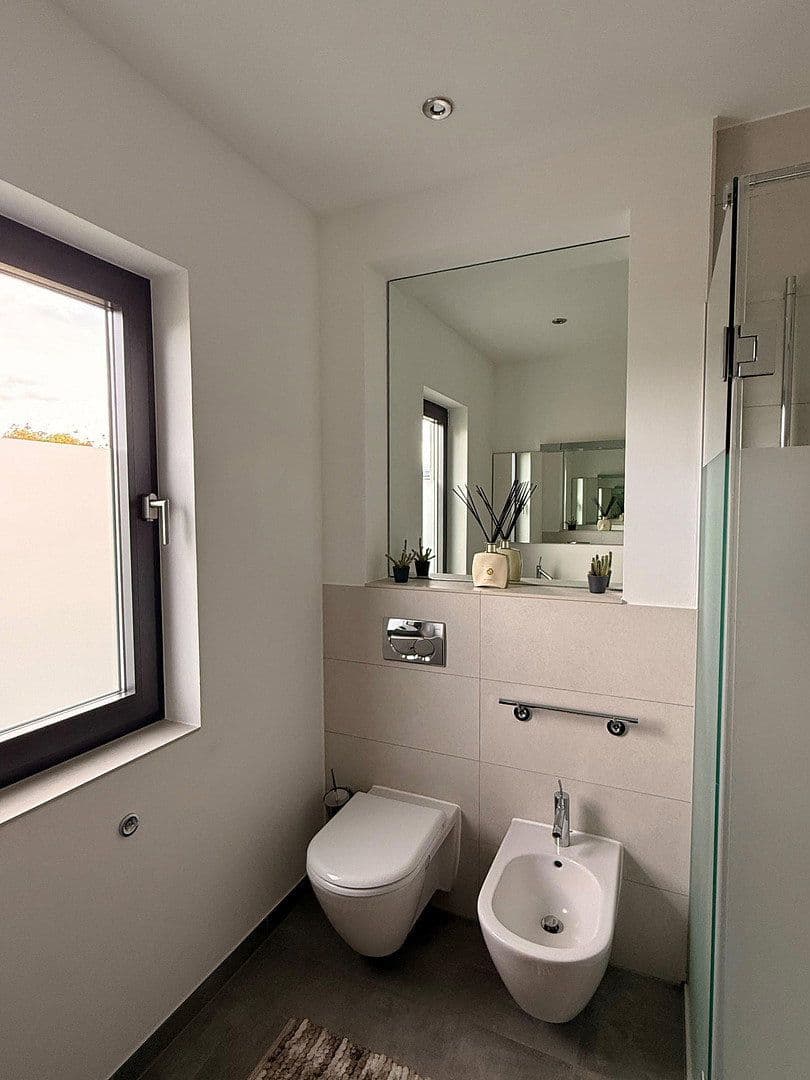 Pronájem bytu 2+1 94 m², Am Eichelgarten 18, Wiesbaden, Hessen Pronájem bytu 2+1 94 m², Am Eichelgarten 18, Wiesbaden, Hessen