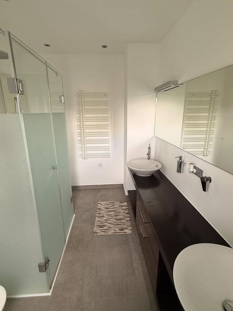 Pronájem bytu 2+1 94 m², Am Eichelgarten 18, Wiesbaden, Hessen Pronájem bytu 2+1 94 m², Am Eichelgarten 18, Wiesbaden, Hessen