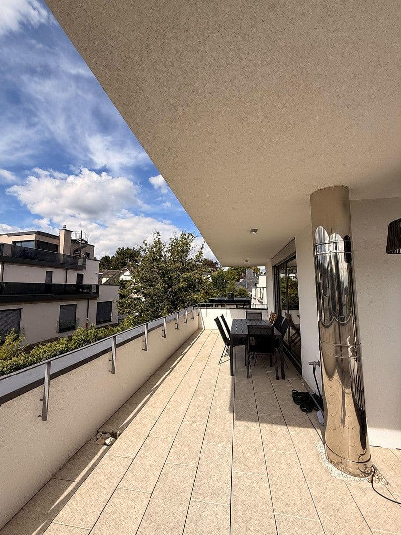 Pronájem bytu 2+1 94 m², Am Eichelgarten 18, Wiesbaden, Hessen Pronájem bytu 2+1 94 m², Am Eichelgarten 18, Wiesbaden, Hessen