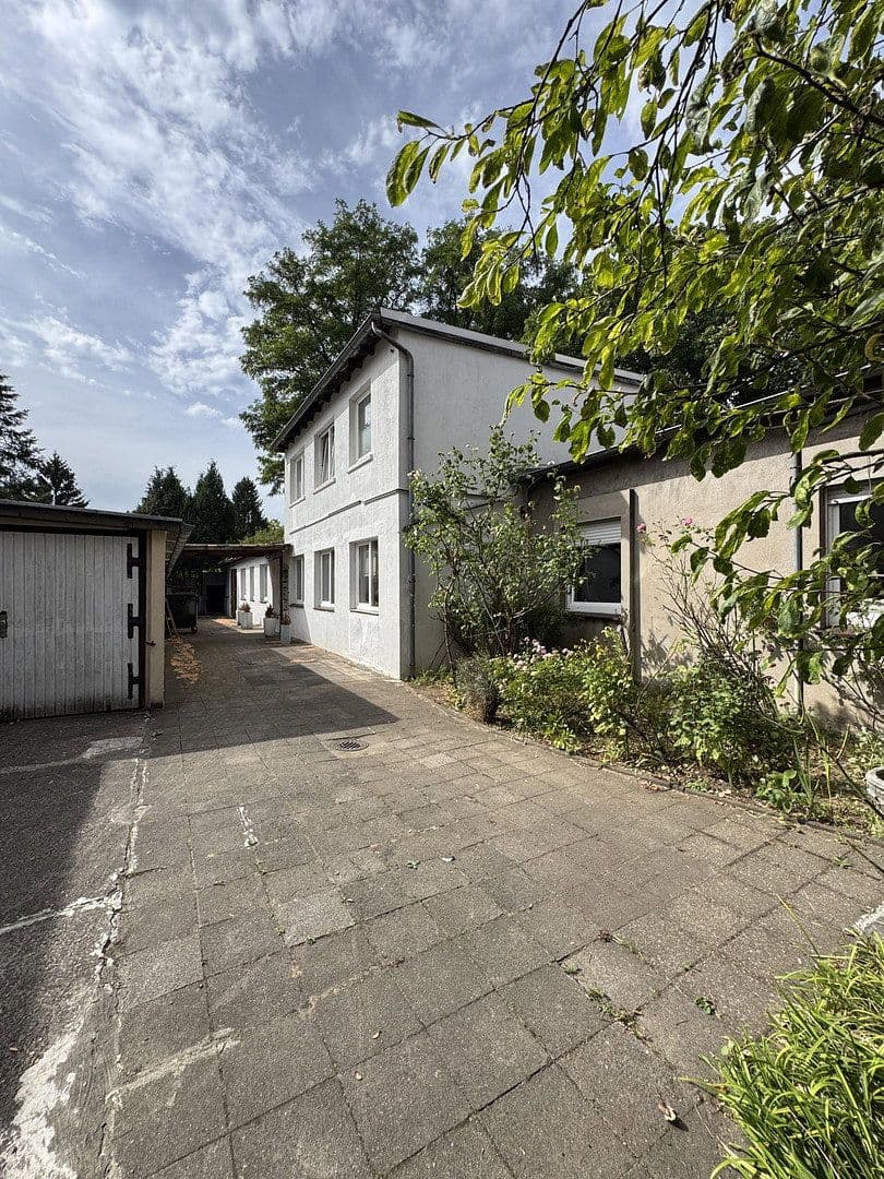 Pronájem bytu 4+1 98 m², Liebknechtstraße 94, Oberhausen, Severní Porýní-Vestfálsko Pronájem bytu 4+1 98 m², Liebknechtstraße 94, Oberhausen, Severní Porýní-Vestfálsko