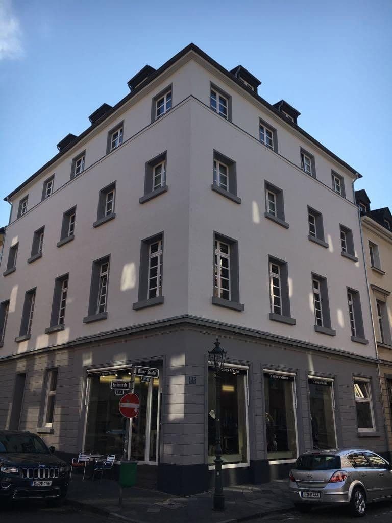 Pronájem bytu 3+1 80 m², Düsseldorf, Severní Porýní-Vestfálsko Pronájem bytu 3+1 80 m², Düsseldorf, Severní Porýní-Vestfálsko