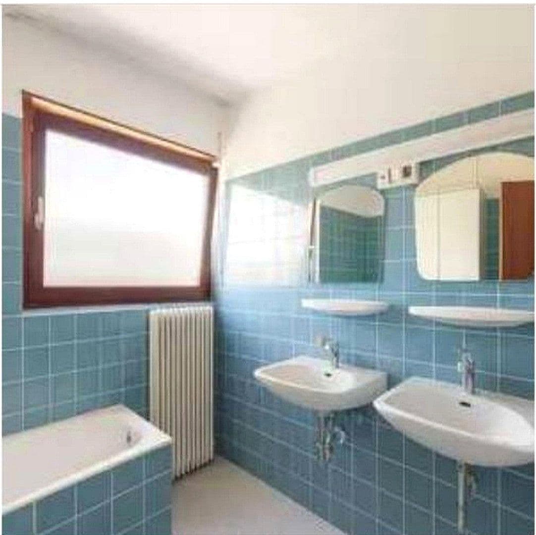 Prodej bytu 4+kk 125 m², Leonberg, Bádensko-Württembersko Prodej bytu 4+kk 125 m², Leonberg, Bádensko-Württembersko