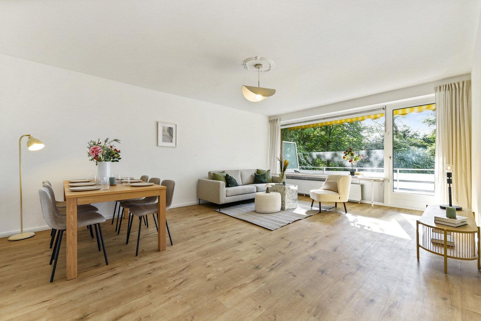 Prodej bytu 4+1 98 m², Hamburg, Hamburg Prodej bytu 4+1 98 m², Hamburg, Hamburg