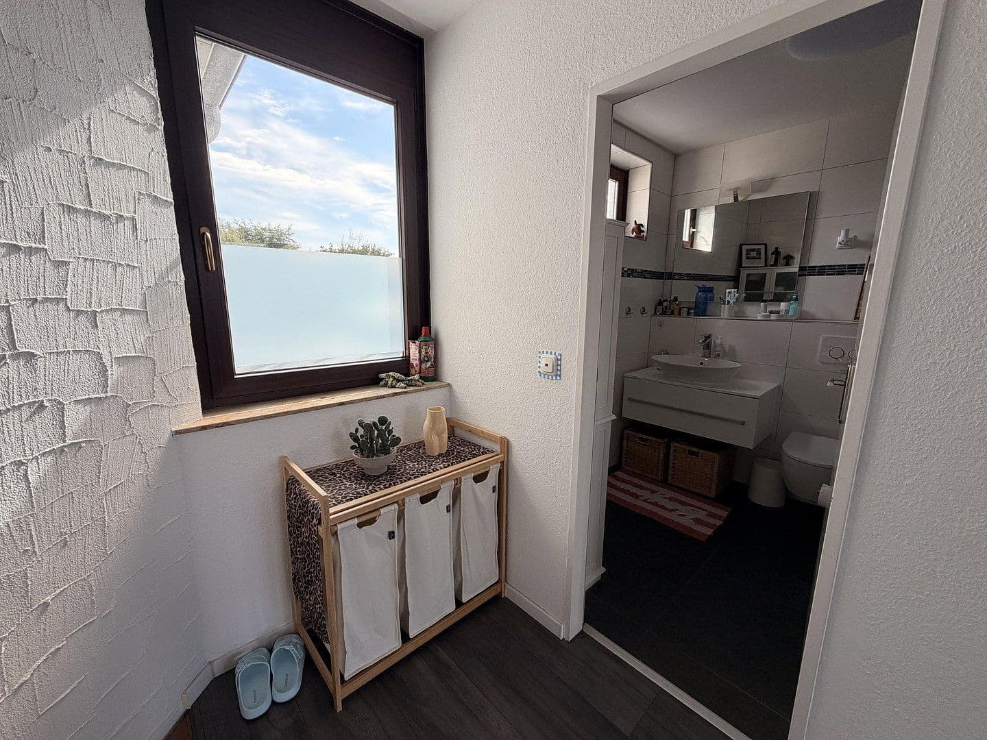 Prodej bytu 2+kk 84 m², Leverkusen, Severní Porýní-Vestfálsko Prodej bytu 2+kk 84 m², Leverkusen, Severní Porýní-Vestfálsko