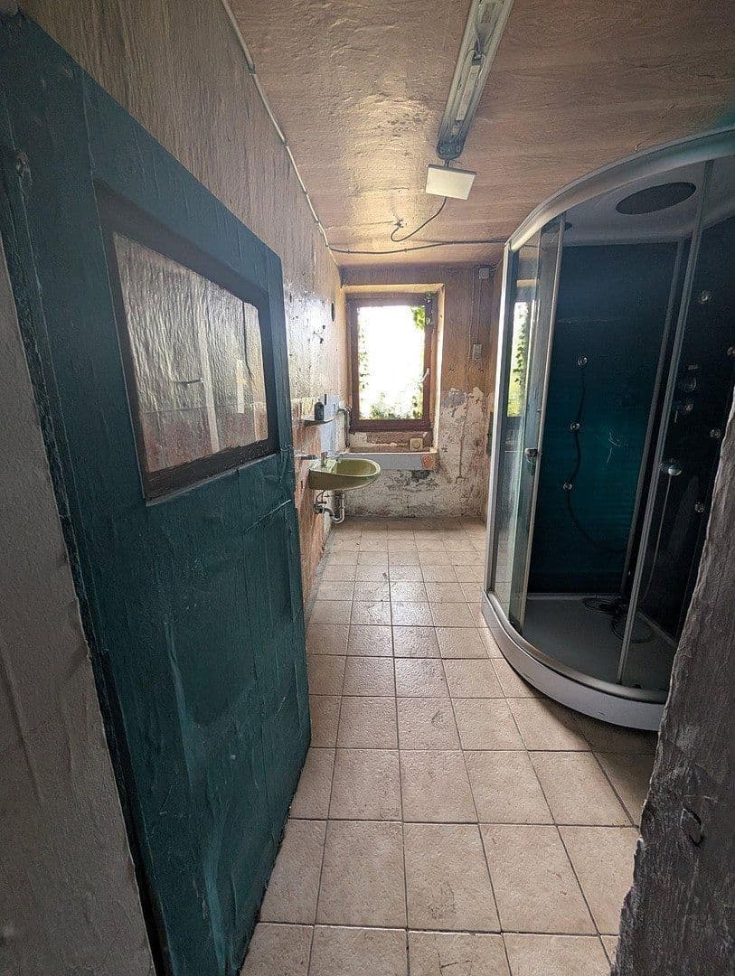 Prodej domu 113 m², pozemek 403 m², Kraichtal, Bádensko-Württembersko Prodej domu 113 m², pozemek 403 m², Kraichtal, Bádensko-Württembersko