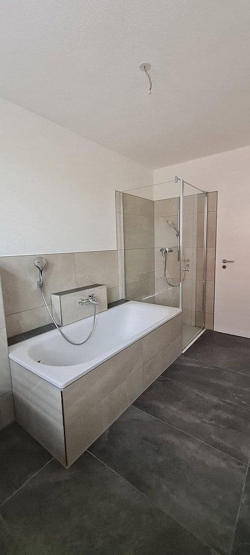 Pronájem bytu 3+kk 87 m², Am Bahndamm 3, Bad Säckingen, Bádensko-Württembersko Pronájem bytu 3+kk 87 m², Am Bahndamm 3, Bad Säckingen, Bádensko-Württembersko