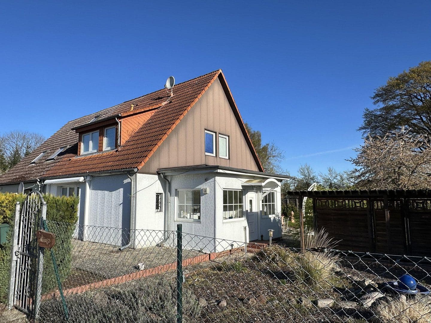 Prodej domu 170 m², pozemek 1.561 m², Fürstenberger Weg 3, Wesenberg, Mecklenburg-Vorpommern Prodej domu 170 m², pozemek 1.561 m², Fürstenberger Weg 3, Wesenberg, Mecklenburg-Vorpommern